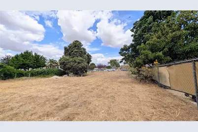 220 E Francis, Ontario, CA 91761 - Photo 3
