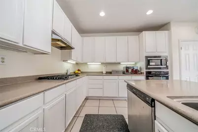 13661 Gold Stone Place, Victorville, CA 92394 - Photo 29
