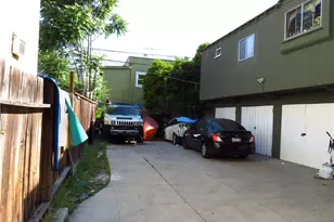 862 W 41st St, Los Angeles, CA 90037 - Photo 21