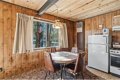 457 Los Angeles, Sugarloaf, CA 92386 - Photo 5