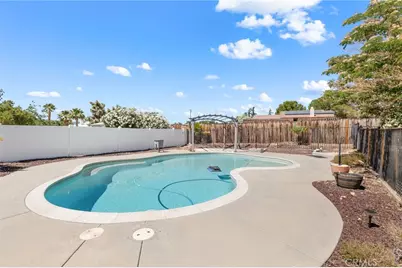 18641 Niles, Hesperia, CA 92345 - Photo 55