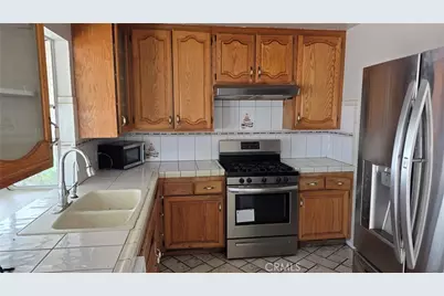 24800 Redcliff Court, Moreno Valley, CA 92557 - Photo 5
