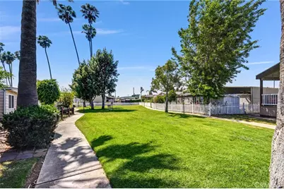 2755 Arrow #48, La Verne, CA 91750 - Photo 25