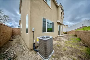 364 Castaic Wy, Rialto, CA 92377 - Photo 29