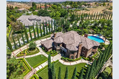 7190 Wyndham Hill, Riverside, CA 92506 - Photo 3