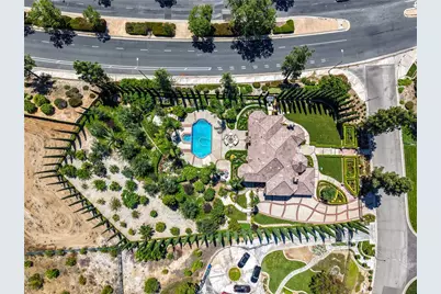 7190 Wyndham Hill, Riverside, CA 92506 - Photo 5