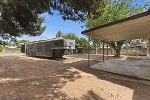 361 Golden, Bakersfield, CA 93306 - Photo 33