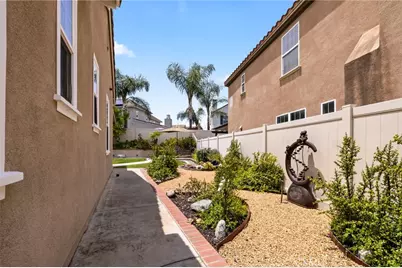 1705 Arthur Loop, Upland, CA 91784 - Photo 27