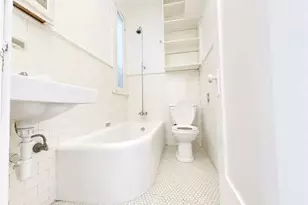 2121 James M Wood Blvd, Los Angeles, CA 90006 - Photo 15