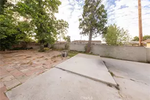 424 E 1st, Rialto, CA 92376 - Photo 25