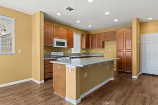 18160 Grove Pl, Fontana, CA 92336 - Photo 7