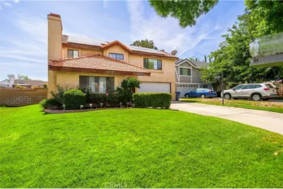 42918 Pearlwood Drive, Lancaster, CA 93536 - Photo 3