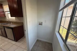 7931 Newcastle Ave, Reseda, CA 91335 - Photo 17