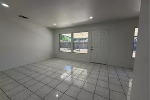 7931 Newcastle Ave, Reseda, CA 91335 - Photo 5