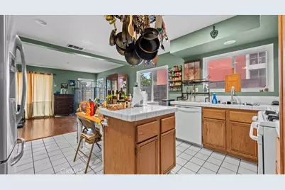 14062 Marbella Street, Fontana, CA 92336 - Photo 11