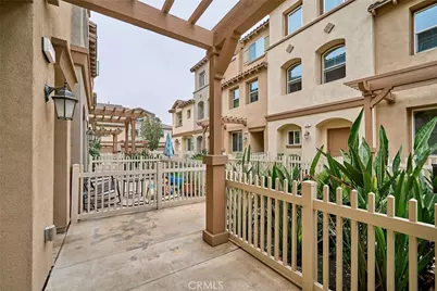 853 E Hollyvale, Azusa, CA 91702 - Photo 3