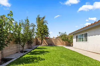 3906 N Flame Tree, Rialto, CA 92377 - Photo 45
