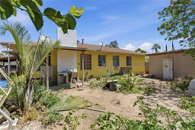 201 W Rosewood, Rialto, CA 92376 - Photo 11