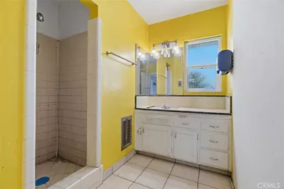 201 W Rosewood, Rialto, CA 92376 - Photo 9