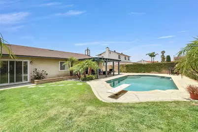 15448 Sandhurst Street, Fontana, CA 92336 - Photo 27