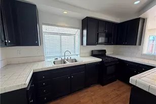11439 Fox Hollow Ln, Pacoima, CA 91331 - Photo 5