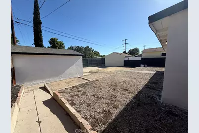 17046 Saticoy Street, Van Nuys, CA 91406 - Photo 37