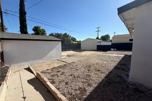 17046 Saticoy St, Van Nuys, CA 91406 - Photo 37