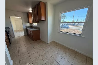 17046 Saticoy Street, Van Nuys, CA 91406 - Photo 15