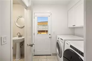 1523 Columbine Way, Upland, CA 91786 - Photo 21