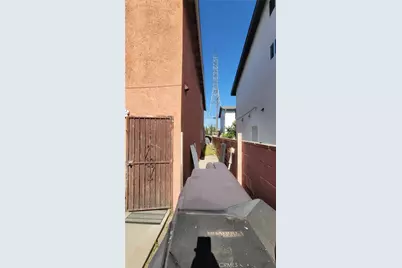 9306 Parmelee Avenue, Los Angeles, CA 90002 - Photo 3