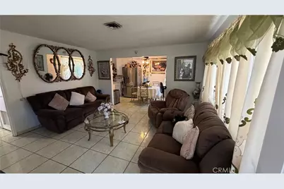 48 Paradise, Carson, CA 90745 - Photo 3