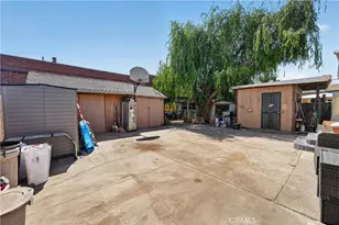 8000 Lou Dillon Ave, Los Angeles, CA 90001 - Photo 19