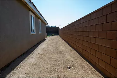 13366 Ficus Court, Victorville, CA 92392 - Photo 25