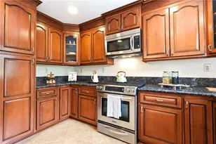 9925 Pinyon Ct, Fontana, CA 92335 - Photo 9