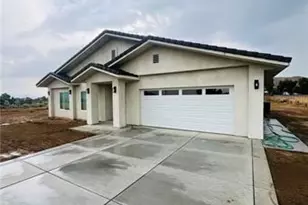 31820 Meadow Blossom, Nuevo, CA 92567 - Photo 1