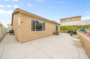 380 Havasu, Rialto, CA 92377 - Photo 25