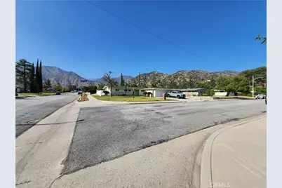 330 W Channing, Azusa, CA 91702 - Photo 21