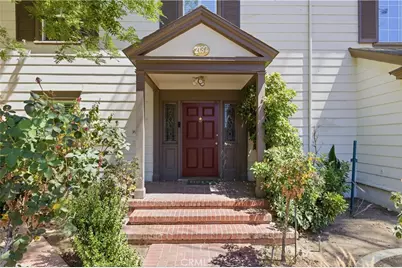 2132 Chester, Bakersfield, CA 93304 - Photo 3