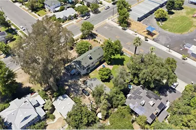 2132 Chester, Bakersfield, CA 93304 - Photo 71
