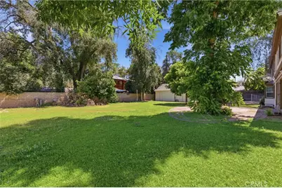 2132 Chester, Bakersfield, CA 93304 - Photo 61
