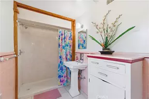 2132 Chester, Bakersfield, CA 93304 - Photo 37