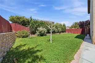 13825 Hawk Ct, Victorville, CA 92394 - Photo 35
