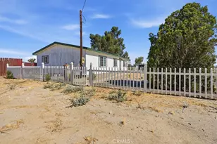 13378 Paramount Rd, Phelan, CA 92371 - Photo 17