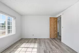13378 Paramount Rd, Phelan, CA 92371 - Photo 7