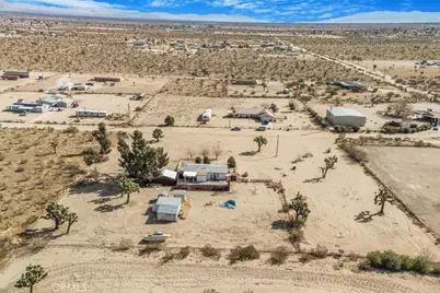 13378 Paramount Road, Phelan, CA 92371 - Photo 5