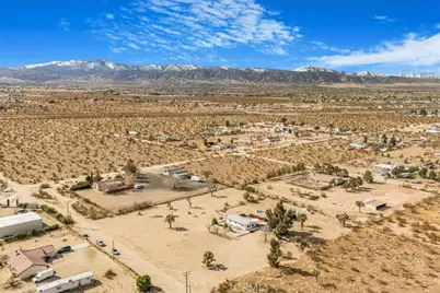 13378 Paramount Road, Phelan, CA 92371 - Photo 9