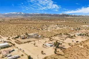 13378 Paramount Rd, Phelan, CA 92371 - Photo 9