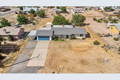 18215 Carob, Hesperia, CA 92345 - Photo 5