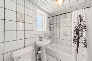 426 W E St, Ontario, CA 91762 - Photo 19