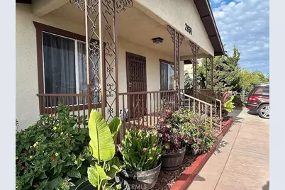 2931 Flower, Huntington Park, CA 90255 - Photo 3